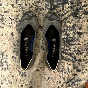 Rothy’s size 7 in EXCELLENT condition.